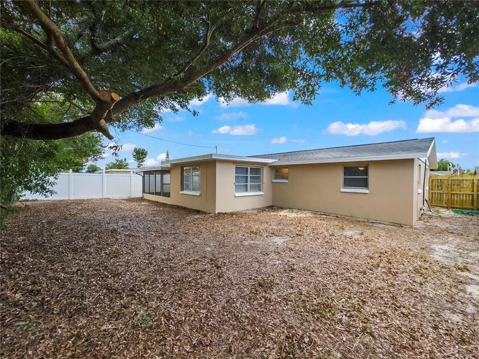 For Sale: $264,900 (3 beds, 1 baths, 1113 Square Feet)