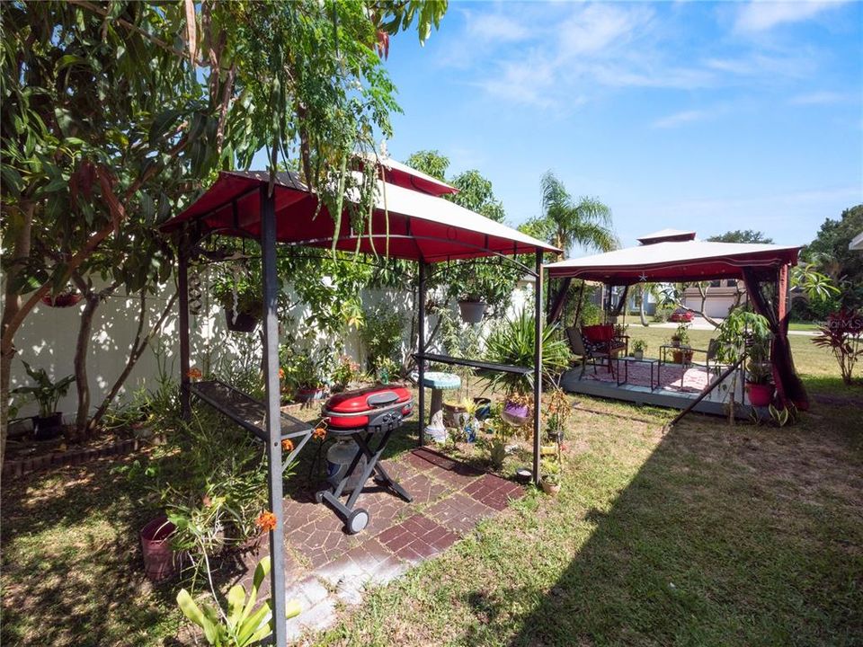 For Sale: $360,000 (4 beds, 2 baths, 1867 Square Feet)