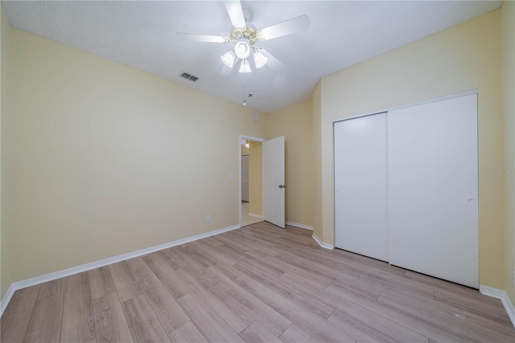 For Sale: $289,900 (2 beds, 2 baths, 1559 Square Feet)