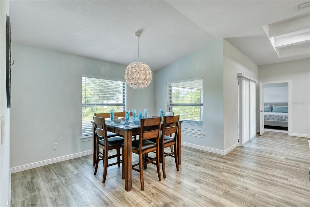 Active With Contract: $365,000 (3 beds, 2 baths, 1563 Square Feet)