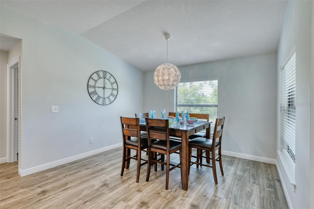 Active With Contract: $365,000 (3 beds, 2 baths, 1563 Square Feet)