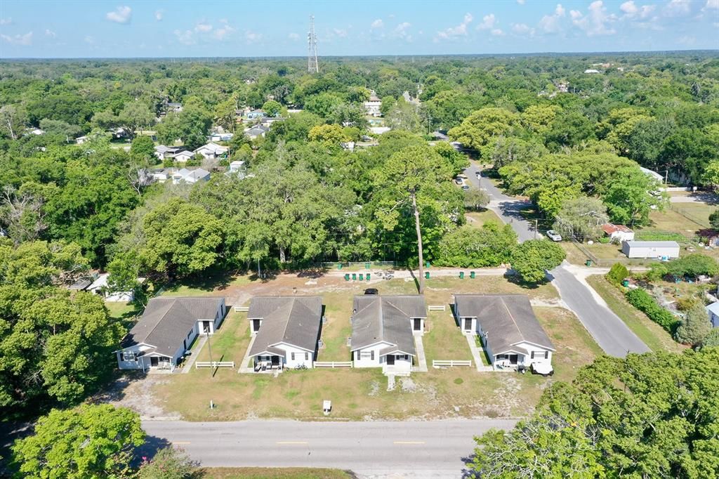 Active With Contract: $699,900 (8 beds, 0 baths, 3072 Square Feet)