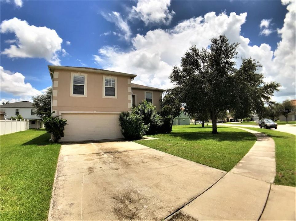 Active With Contract: $2,299 (4 beds, 2 baths, 2868 Square Feet)