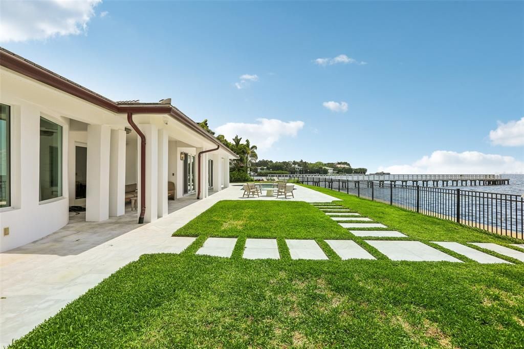 For Sale: $7,950,000 (4 beds, 4 baths, 3967 Square Feet)