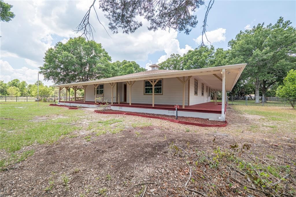 For Sale: $529,000 (3 beds, 2 baths, 2304 Square Feet)