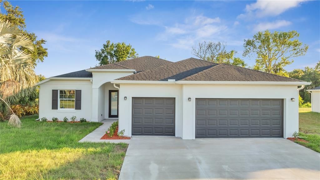 Active With Contract: $459,000 (4 beds, 3 baths, 2170 Square Feet)