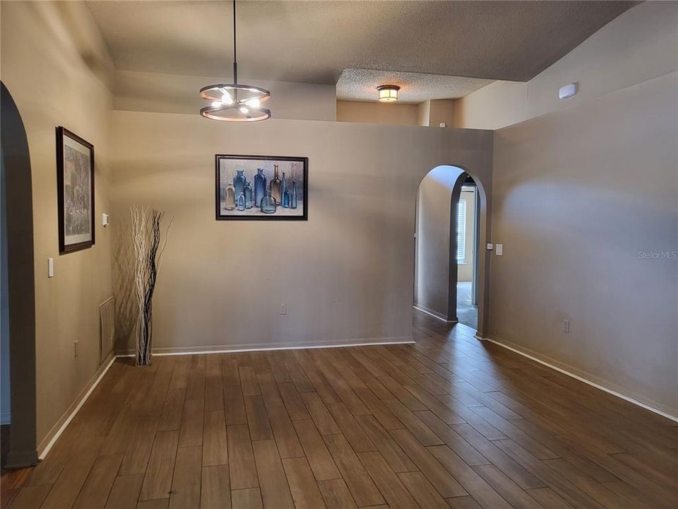 Active With Contract: $2,500 (3 beds, 2 baths, 1874 Square Feet)