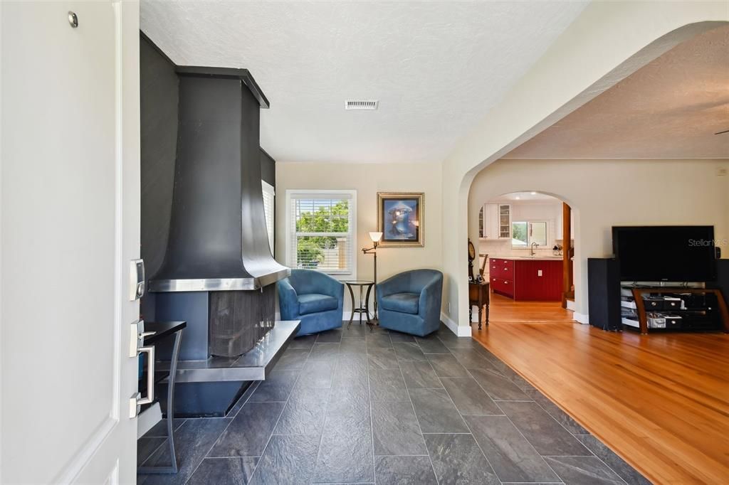 Active With Contract: $975,000 (5 beds, 2 baths, 2197 Square Feet)