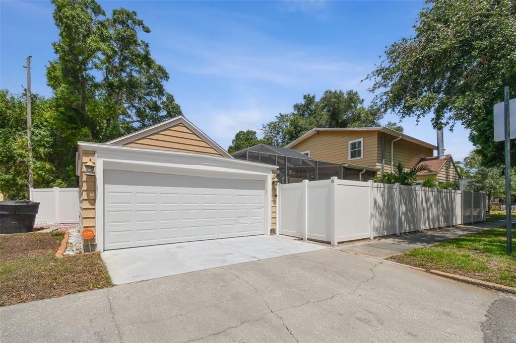 Active With Contract: $975,000 (5 beds, 2 baths, 2197 Square Feet)