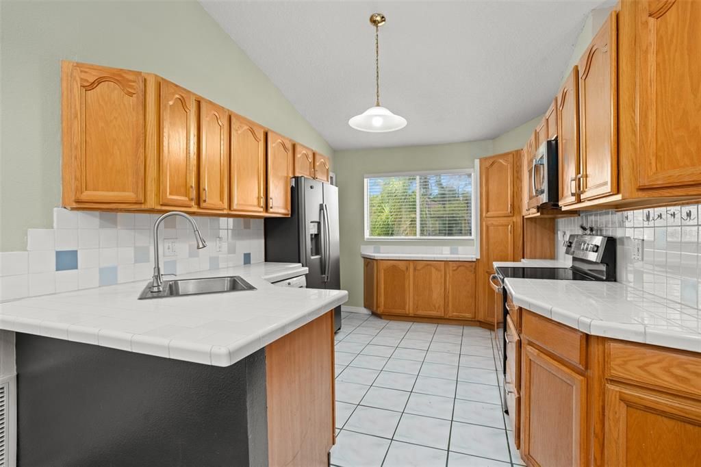 For Sale: $289,000 (3 beds, 2 baths, 1113 Square Feet)