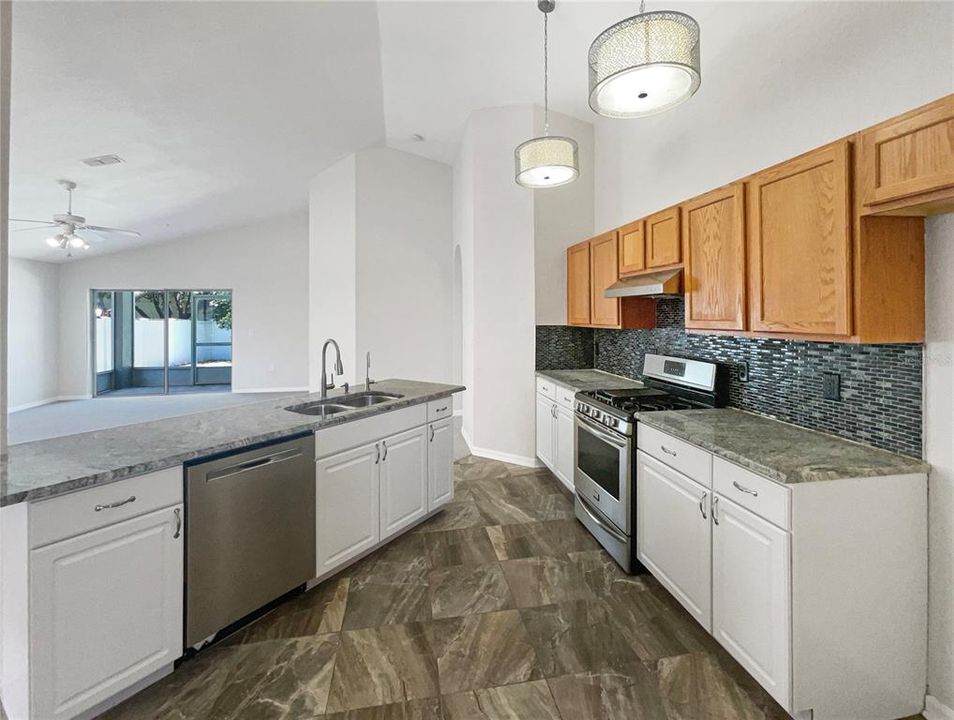 Active With Contract: $297,000 (4 beds, 2 baths, 1804 Square Feet)