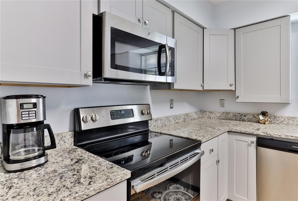 Recently Sold: $275,000 (2 beds, 2 baths, 1095 Square Feet)