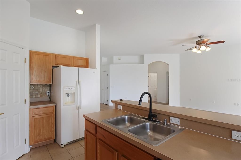 For Rent: $2,699 (3 beds, 2 baths, 2034 Square Feet)