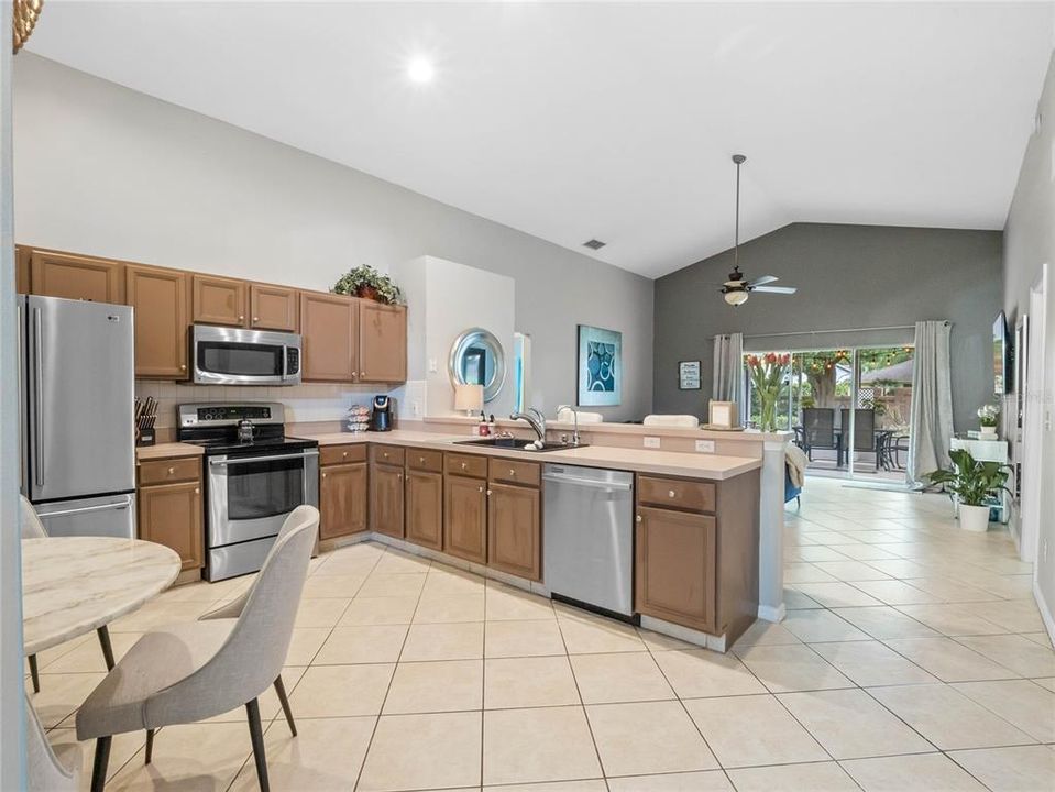 For Sale: $549,900 (3 beds, 2 baths, 1773 Square Feet)