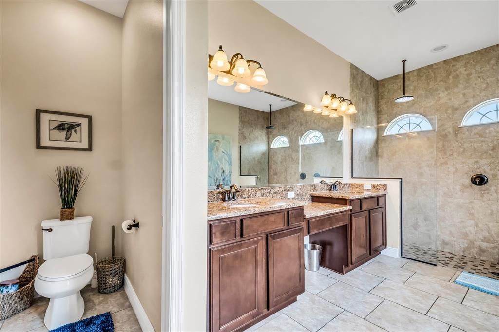 Active With Contract: $760,000 (5 beds, 3 baths, 3084 Square Feet)