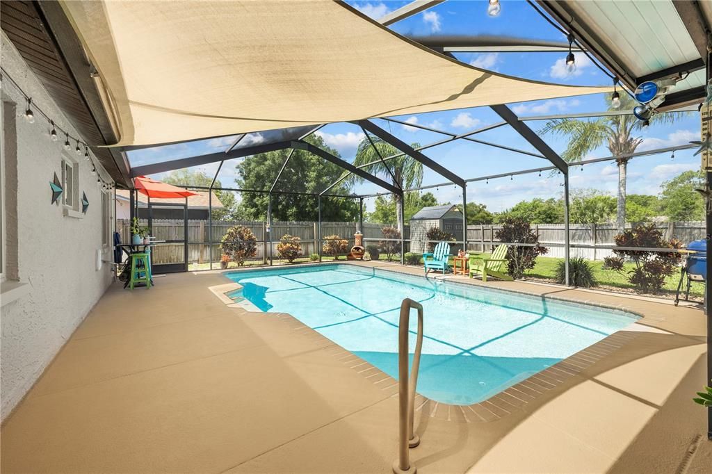 Active With Contract: $385,000 (4 beds, 2 baths, 1796 Square Feet)