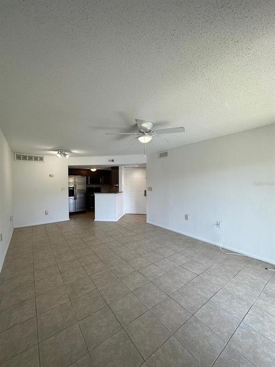 For Rent: $1,180 (1 beds, 1 baths, 660 Square Feet)