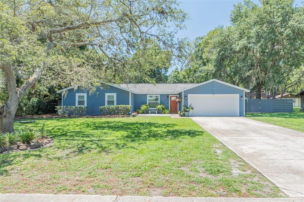 Active With Contract: $469,000 (3 beds, 2 baths, 1800 Square Feet)