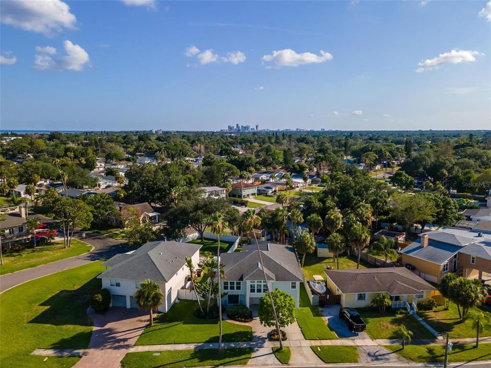 For Sale: $890,000 (3 beds, 2 baths, 2573 Square Feet)