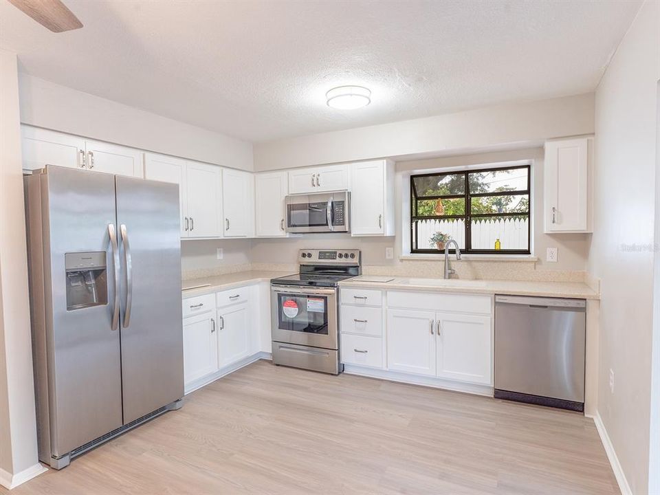 For Sale: $265,000 (3 beds, 2 baths, 1164 Square Feet)