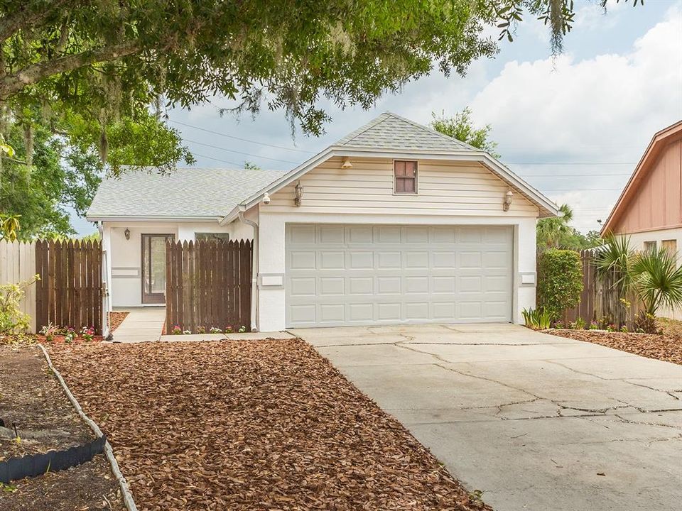 For Sale: $265,000 (3 beds, 2 baths, 1164 Square Feet)