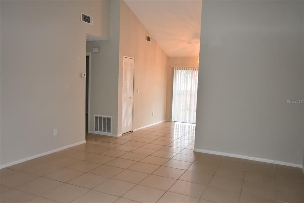 For Rent: $1,795 (2 beds, 1 baths, 1256 Square Feet)