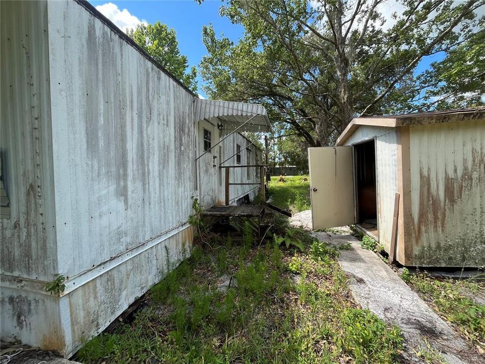 For Sale: $69,900 (3 beds, 2 baths, 1012 Square Feet)