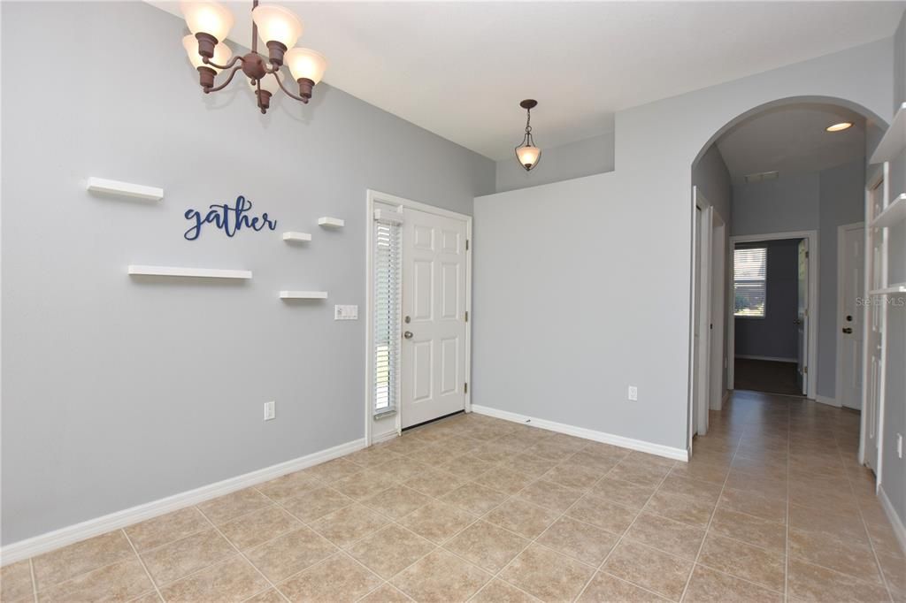 Active With Contract: $1,750 (2 beds, 2 baths, 1136 Square Feet)