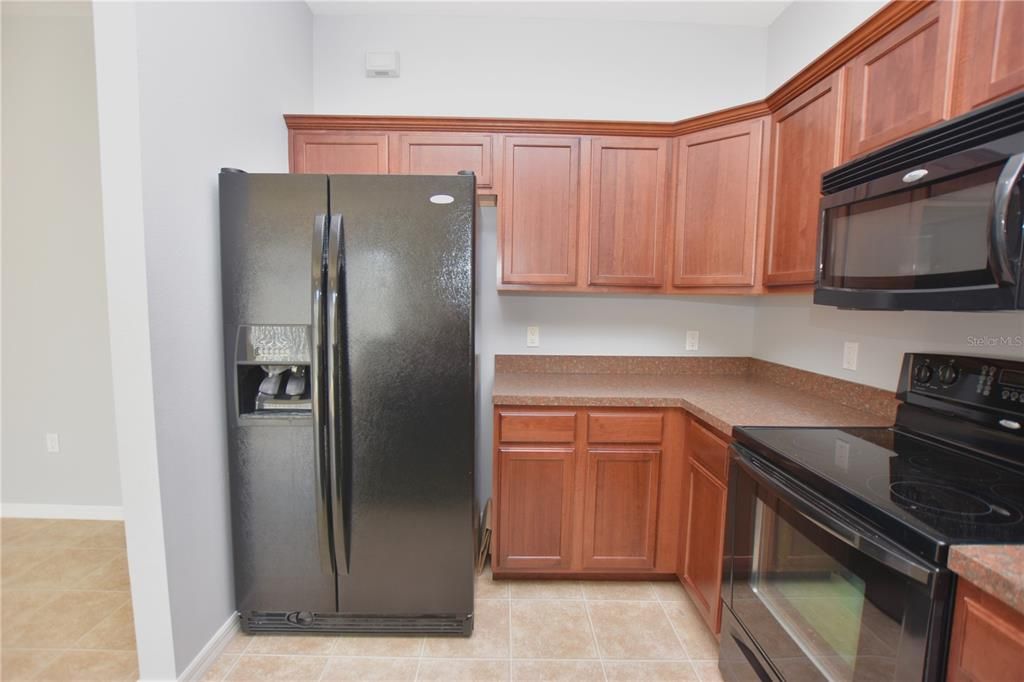 Active With Contract: $1,750 (2 beds, 2 baths, 1136 Square Feet)