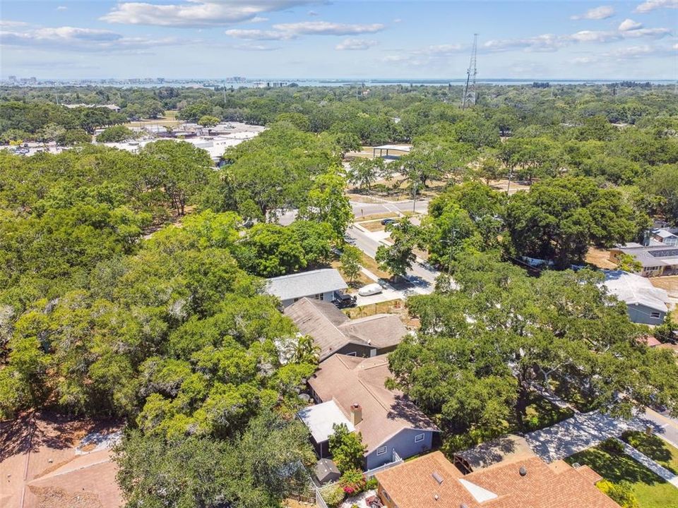 Active With Contract: $300,000 (3 beds, 2 baths, 1284 Square Feet)