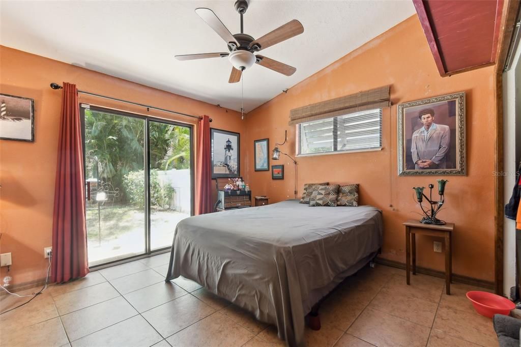 Active With Contract: $300,000 (3 beds, 2 baths, 1284 Square Feet)