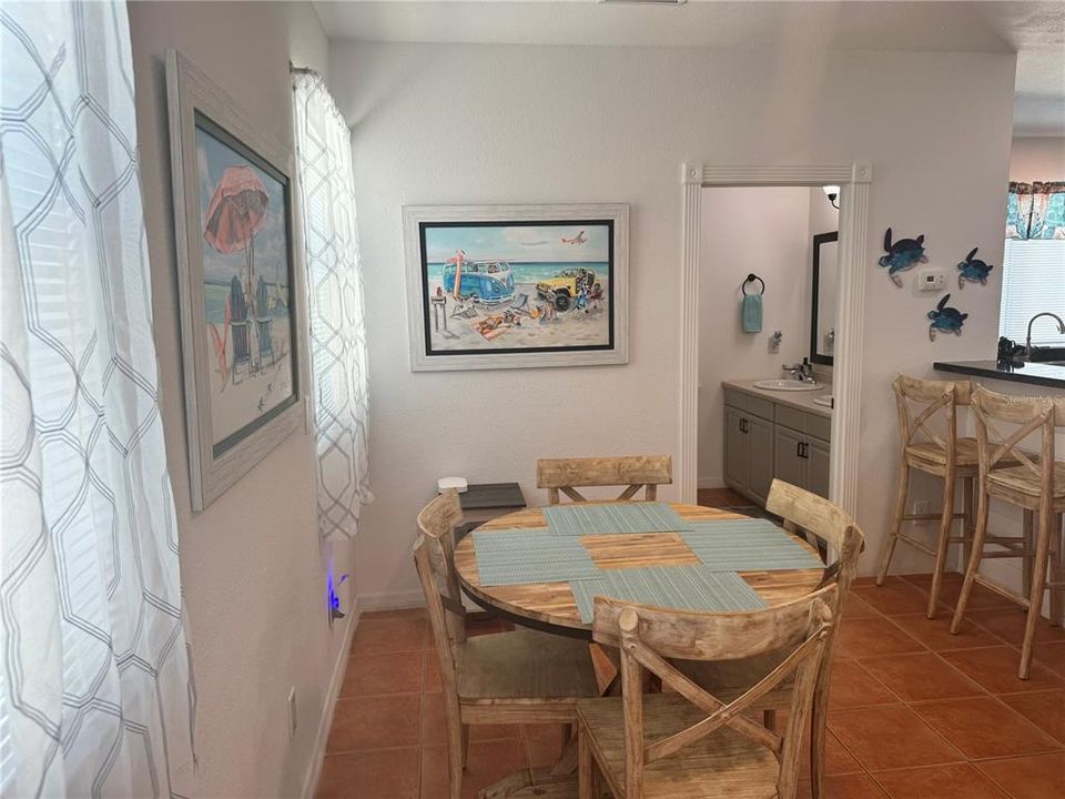 Vendido Recientemente: $324,999 (2 camas, 1 baños, 935 Pies cuadrados)