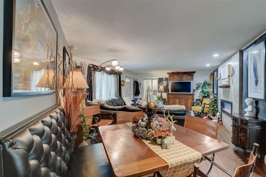 For Sale: $575,000 (2 beds, 2 baths, 1844 Square Feet)