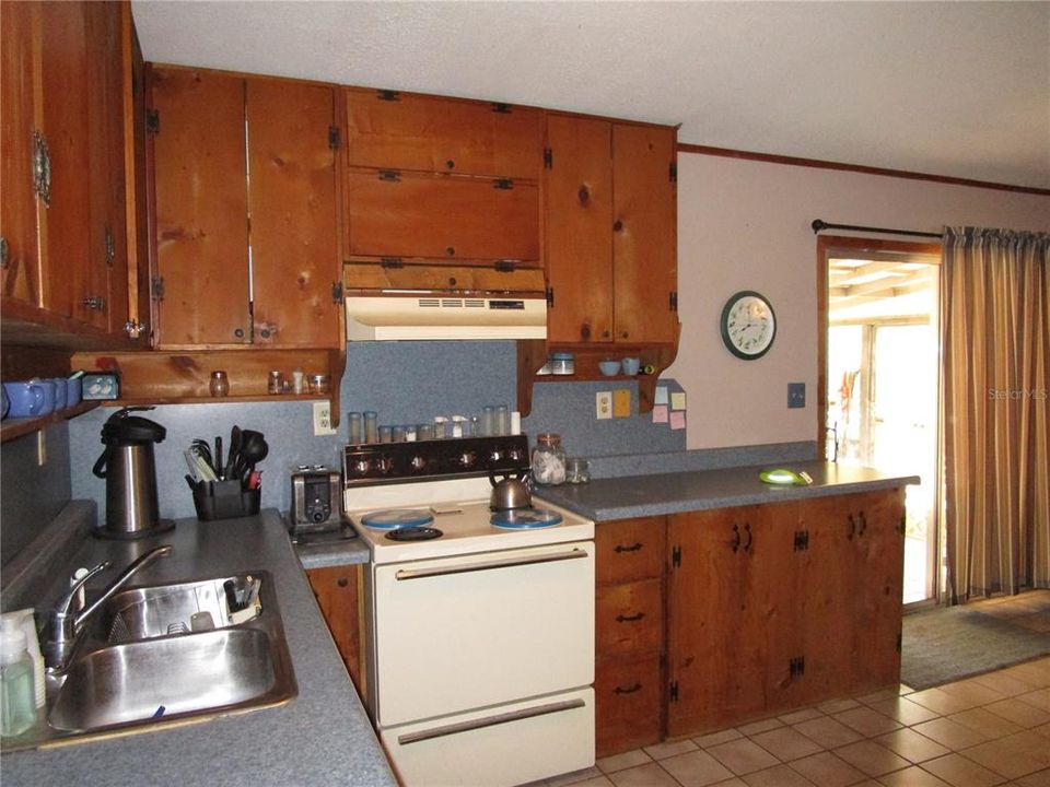 For Sale: $199,900 (3 beds, 2 baths, 1104 Square Feet)