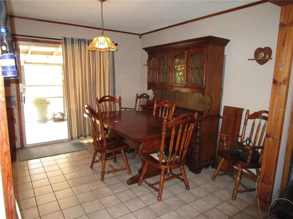 For Sale: $199,900 (3 beds, 2 baths, 1104 Square Feet)