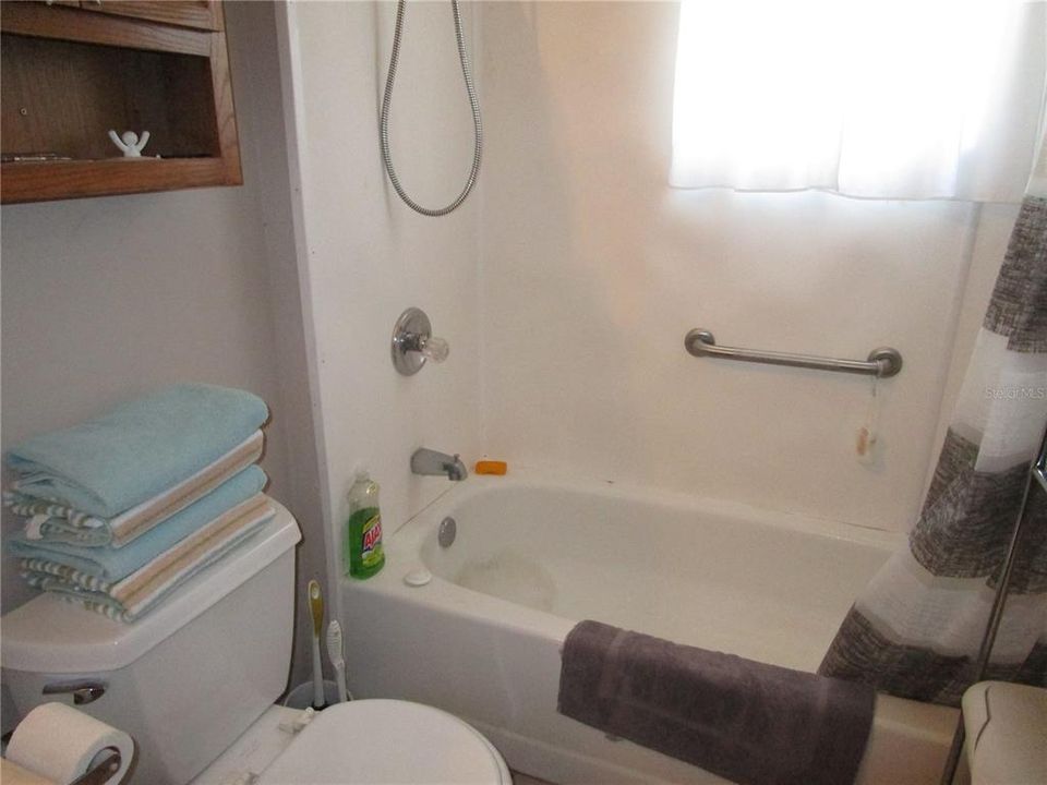 For Sale: $199,900 (3 beds, 2 baths, 1104 Square Feet)