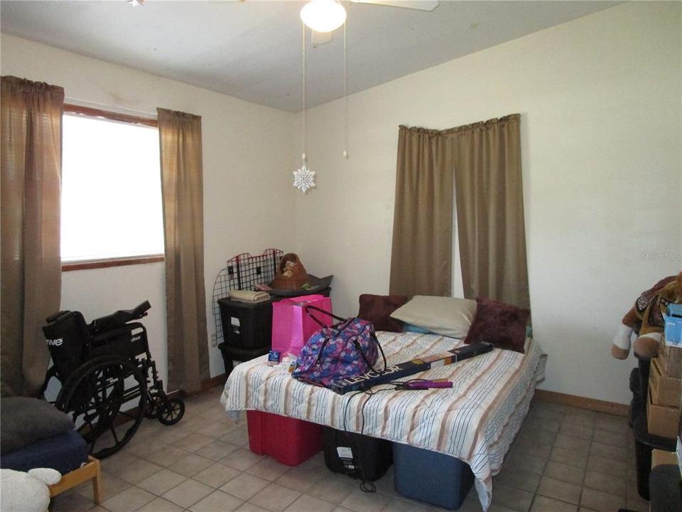 For Sale: $199,900 (3 beds, 2 baths, 1104 Square Feet)