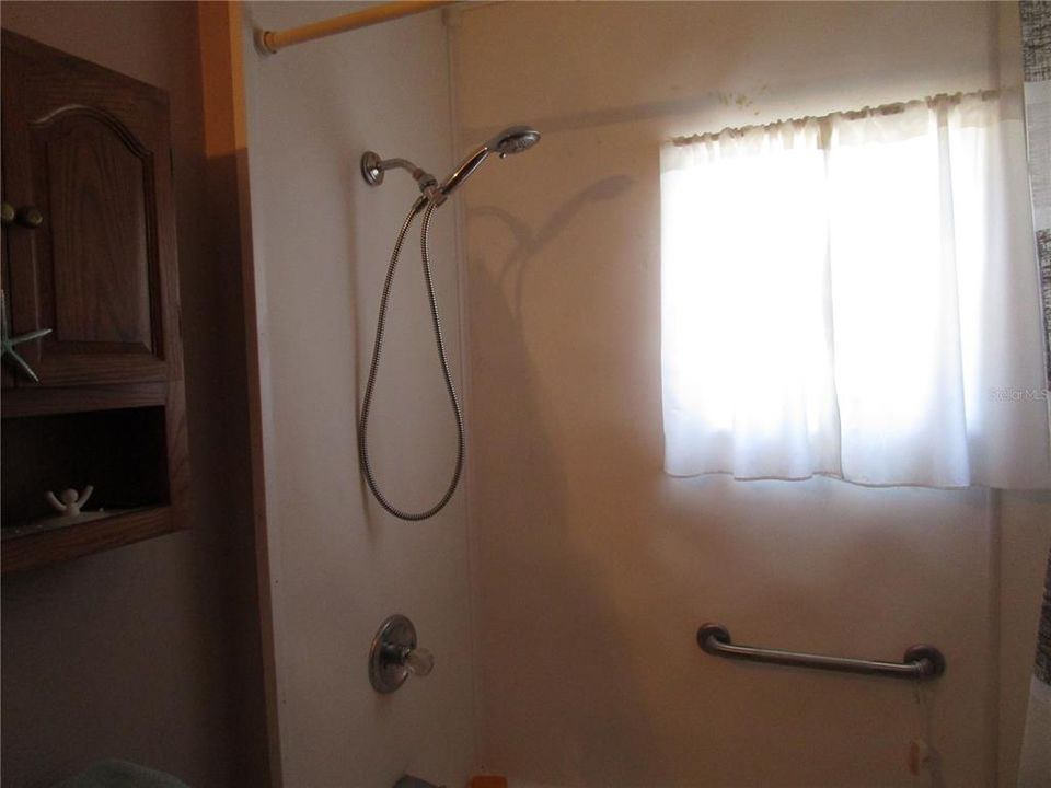 For Sale: $199,900 (3 beds, 2 baths, 1104 Square Feet)