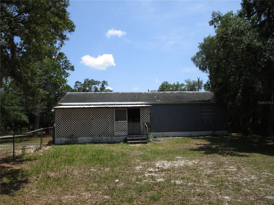 For Sale: $199,900 (3 beds, 2 baths, 1104 Square Feet)