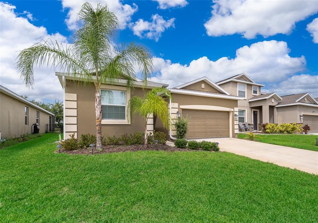 Recently Rented: $2,350 (4 beds, 3 baths, 2033 Square Feet)