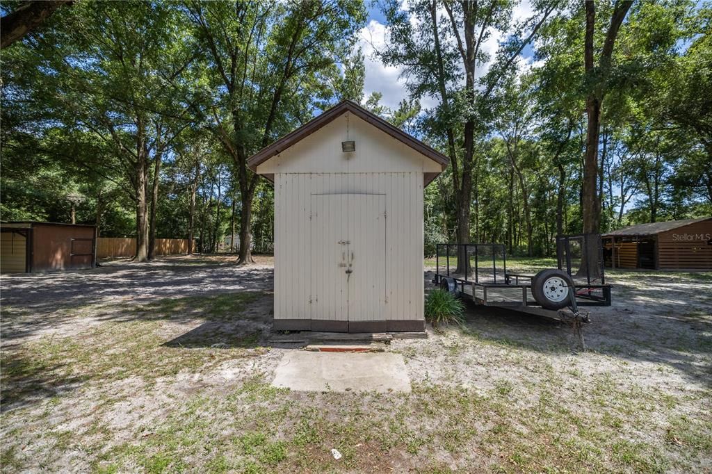 For Sale: $215,000 (3 beds, 2 baths, 1552 Square Feet)