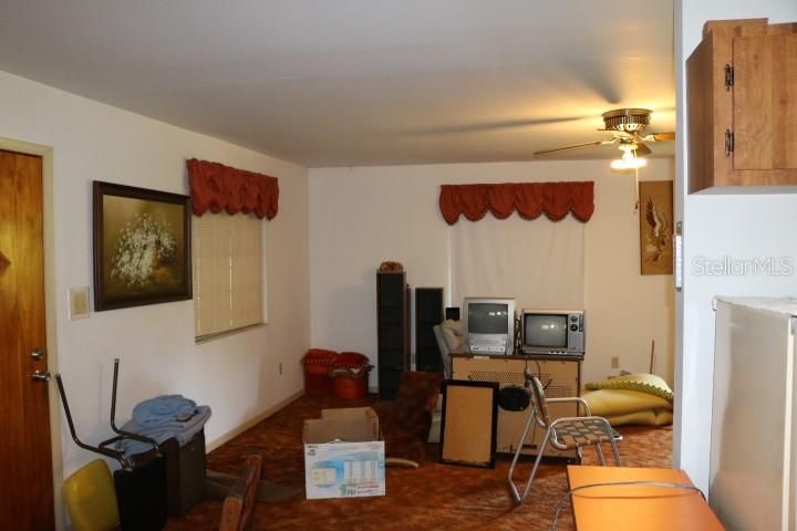 For Sale: $225,000 (2 beds, 1 baths, 1040 Square Feet)