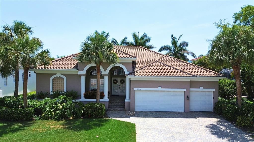 Recently Sold: $1,199,000 (4 beds, 3 baths, 2533 Square Feet)