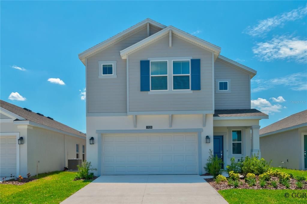 Active With Contract: $2,900 (4 beds, 2 baths, 2334 Square Feet)