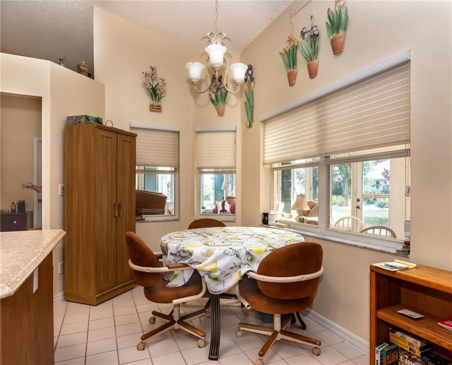 For Sale: $364,900 (3 beds, 2 baths, 1923 Square Feet)