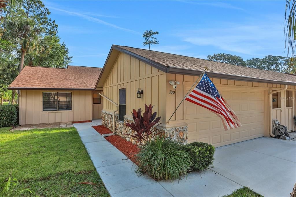 Active With Contract: $325,000 (3 beds, 2 baths, 1493 Square Feet)