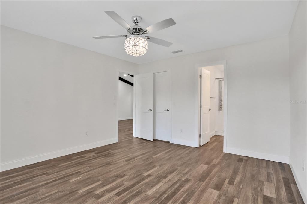 Active With Contract: $325,000 (3 beds, 2 baths, 1493 Square Feet)