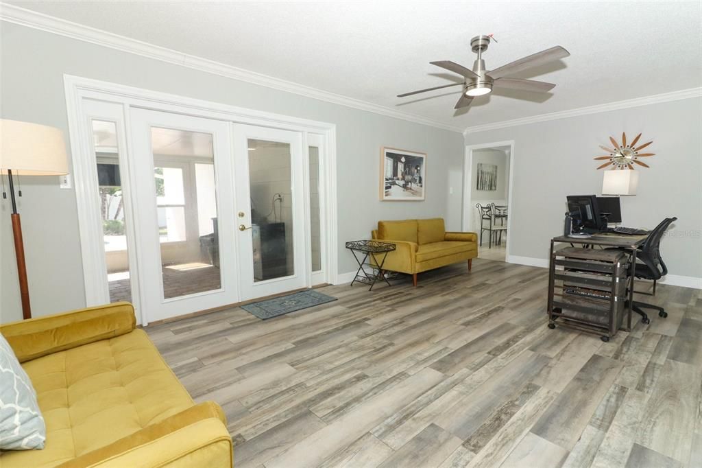 Active With Contract: $639,500 (4 beds, 2 baths, 1909 Square Feet)