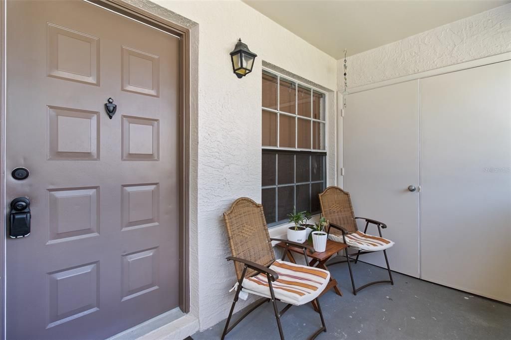 Active With Contract: $249,900 (2 beds, 2 baths, 900 Square Feet)