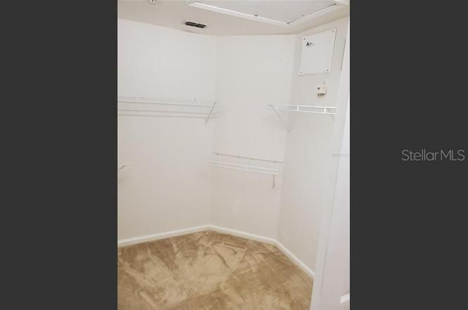 Active With Contract: $2,300 (3 beds, 2 baths, 2013 Square Feet)